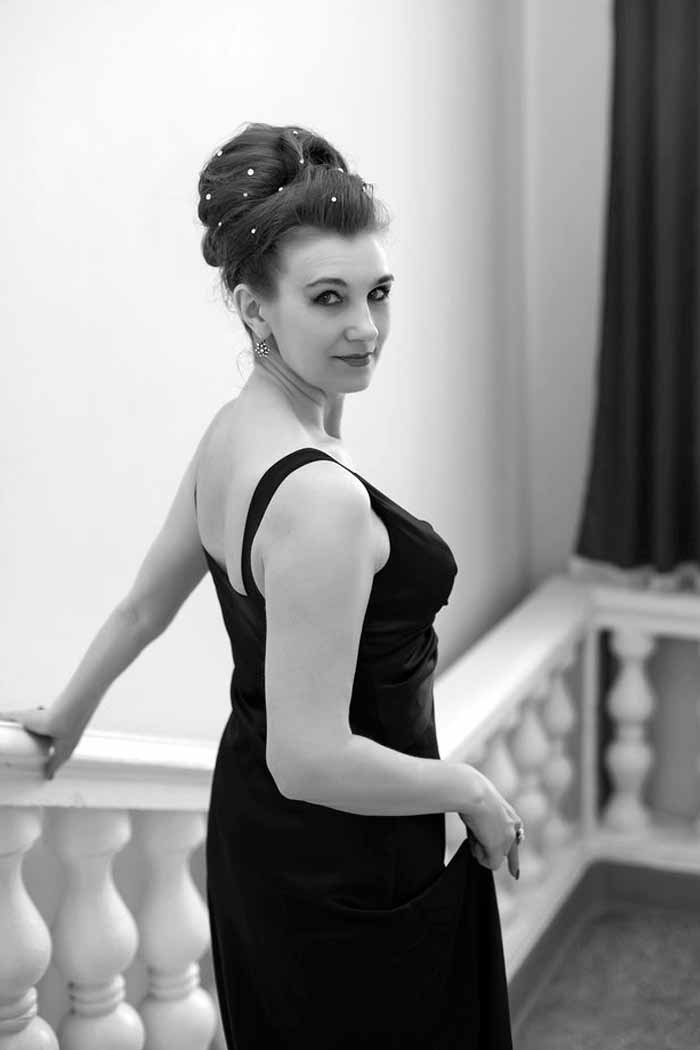 Актриса  Наталья Рытова Бийского драматического театра